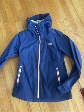 The North Face Women's Navy Blue Hooded Waterproof Shell Jacket
